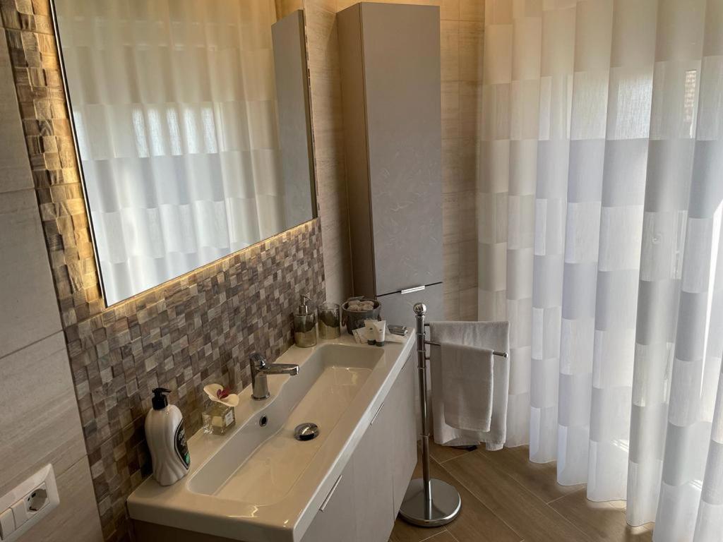 Dimora Lucia Apartment Troia Екстериор снимка