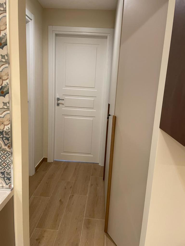 Dimora Lucia Apartment Troia Екстериор снимка